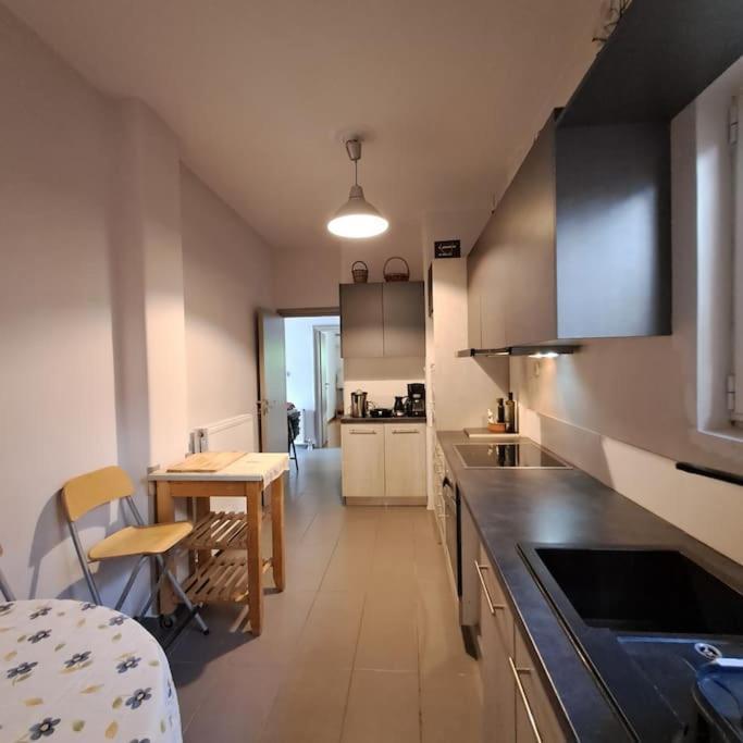 Apartament 20' From The Airport,20' From The Center Of Ateny Zewnętrze zdjęcie
