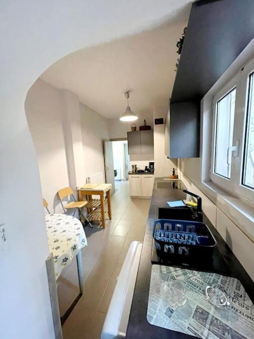Apartament 20' From The Airport,20' From The Center Of Ateny Zewnętrze zdjęcie