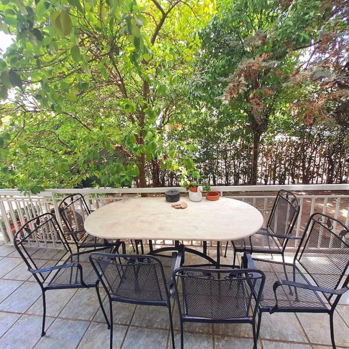 Apartament 20' From The Airport,20' From The Center Of Ateny Zewnętrze zdjęcie